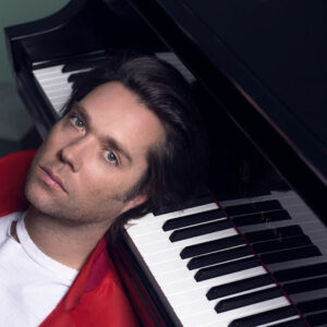 RUFUS WAINWRIGHT IS BACK